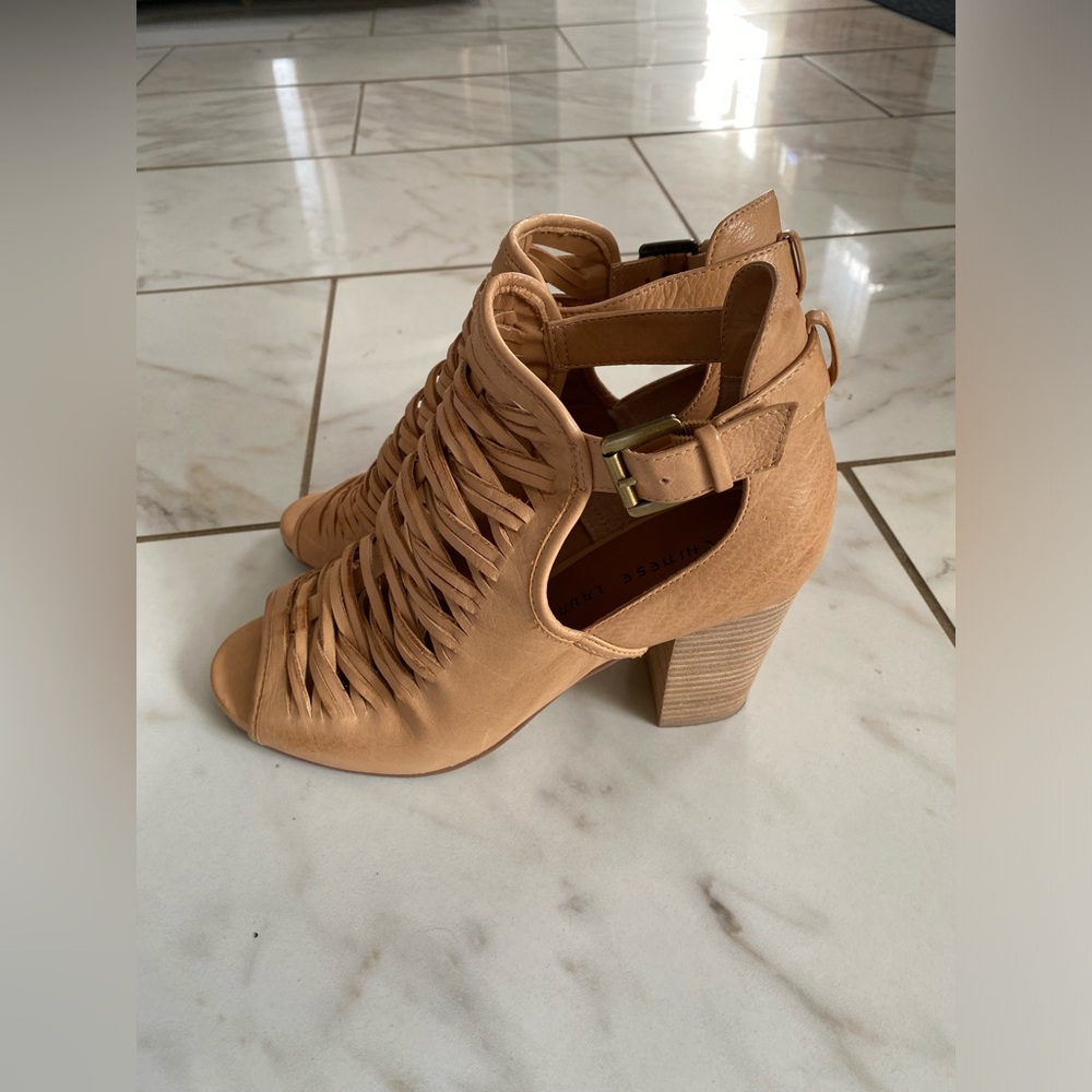 Heels - Picture 2 of 3